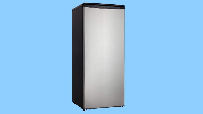 Product shot of the  Danby DAR110A1BSLDD refrigerator.